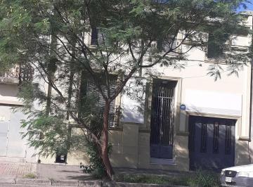 Casa de 9 ambientes, Córdoba · Casa 2 Plantas 5 Dorm. 3 Baños Uso Comercial