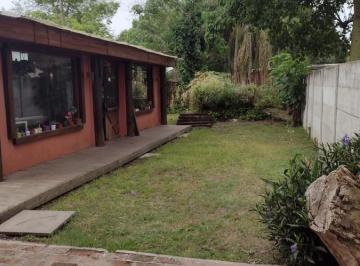 Casa · 150m² · 4 Ambientes · 1 Cochera · Casa en Venta - 3 Dorm. 3 Baños - Cochera - 416 m² - Villa Elisa, La Plata