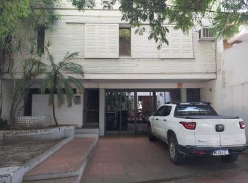 Casa · 350m² · 8 Ambientes · 2 Cocheras · Casa en Venta Barrio Belgrano, Excelente Ubicacion