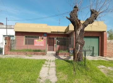 Casa · 88m² · 3 Ambientes · 2 Cocheras · Casa en Lomas de Zamora Oeste