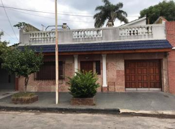Casa · 200m² · 3 Dormitorios · 1 Cochera · Casa 4 Amb C/garage, Patio y Terraza