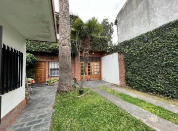 Casa · 200m² · 6 Ambientes · 5 Cocheras · Vivienda Multifamiliar en La Tablada