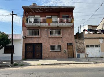 Casa · 360m² · 6 Ambientes · 5 Cocheras · Casa en Villa Madero