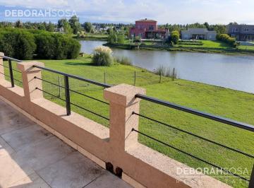 Casa · 250m² · 6 Ambientes · Amplia Casa en Venta con Salida a La Laguna - El Cantón