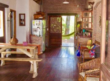 Casa · 200m² · 3 Ambientes · 2 Cocheras · Casa en Venta - 2 Dorm. 2 Baños - Cochera - 350 m² - Mar Azul