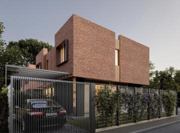Casa · 88m² · 3 Ambientes · 1 Cochera · Casa en Venta de 2 Dorm. en Funes Norte. con Financiacion