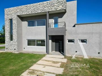 Casa · 173m² · 4 Ambientes · 2 Cocheras · Casa en Venta en La Alameda, Etapa 1 - Oportunidad