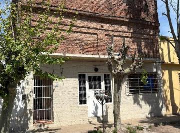 Casa · 300m² · 4 Ambientes · Casas - Casa - Derqui, Gran Bs. As. Noroeste