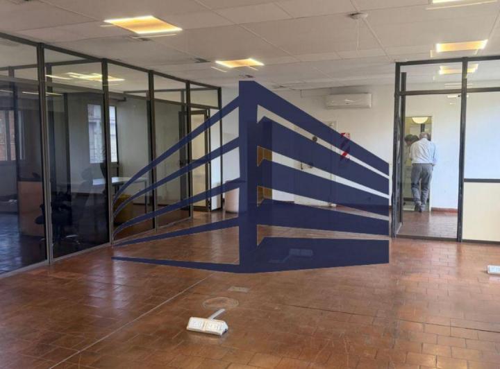 Oficina comercial · 200m²