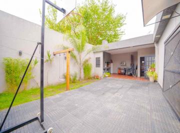 Casa · 150m² · 4 Ambientes · 2 Cocheras · Venta Casa 4 Ambientes con Cochera en San Justo