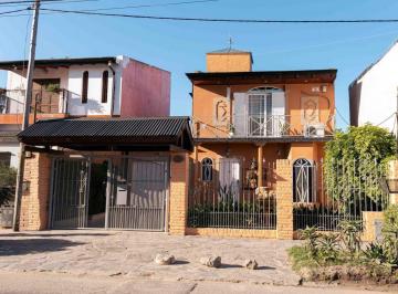 Casa · 120m² · 4 Ambientes · 1 Cochera · Casa en Venta - 3 Dorm. 2 Baños - 280 m² - La Nueva Hermosura, La Plata