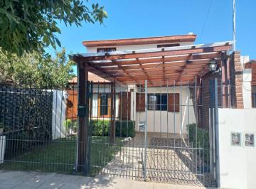 Imagen1 · Casa de 4 Ambientes con Patio