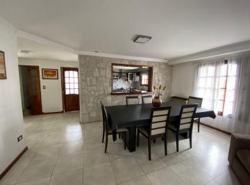 Comedor · Hermosa Casa en Planta Alta Moderna y Luminosa!