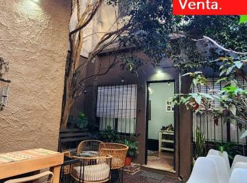 PH · 190m² · 5 Ambientes · PH en Venta Ideal Consultorios, Oficinas.