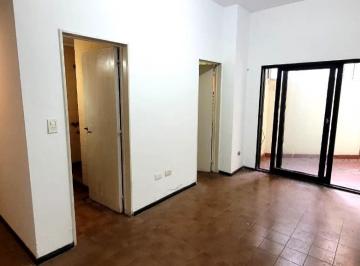 Departamento de 1 ambiente, San Cristobal · Monoambiente C/patio - Humberto 1° Al 2700