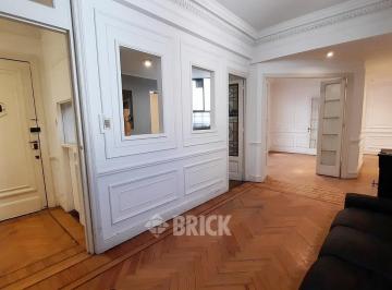 Departamento · 89m² · 4 Ambientes · (Ideal Profesional o Airbnb) Sarmiento Al 800 - 89 m² Impecable Todo Sol