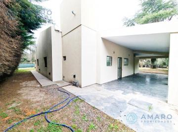 Casa · 160m² · 4 Ambientes · 2 Cocheras · · Venta · Casa · 3 Dorm. · Parque · Piscina · Galería · Garita 12 · Funes