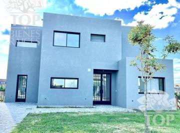 Casa · 190m² · 5 Ambientes · Casa en Venta en Ceibos, Puertos, Escobar