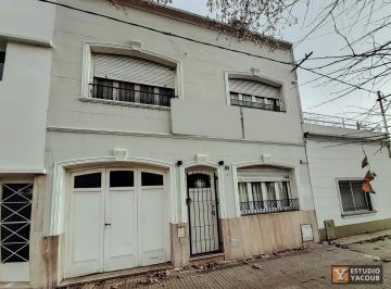 Casa · 100m² · 4 Ambientes · 1 Cochera · Casa en Venta - 3 Dorm. 2 Baños 1 Cochera - 110 m² - La Plata