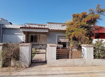 Casa · 80m² · 4 Ambientes · 1 Cochera · Casa en Venta - 3 Dorm. 1 Baño - 300tm² - Paso del Rey, Moreno