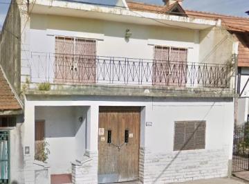 Casa de 4 ambientes, San Isidro · Casa de 4 Ambientes a Refaccionar en Martínez