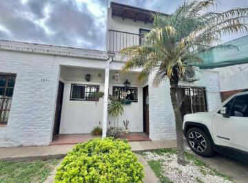 Casa de 3 ambientes, Ituzaingó · Hermosa Casa PH en Venta en Ituzaingó Sur