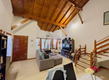 Casa · 186m² · 5 Ambientes · 2 Cocheras · Casa en Venta - 4 Dorm. 3 Baños - Cocheras - 375 m² - Los Pinares, Mar del Plata