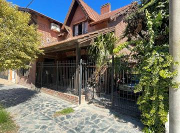Casa de 8 ambientes, Necochea · Retasado! Oportunidad!casa en Dos Plantas, con Garaje Doble, Quincho y Parque