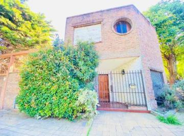 Casa de 4 ambientes, Ituzaingó · Chalet en Venta en Ituzaingó Sur