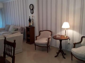 Departamento · 127m² · 4 Ambientes · Departamento 4 Ambientes con Balcón Al Frente en Venta - Ituzaingó
