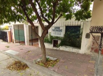 Casa · 96m² · 3 Dormitorios · 1 Cochera · Casa en Guemes