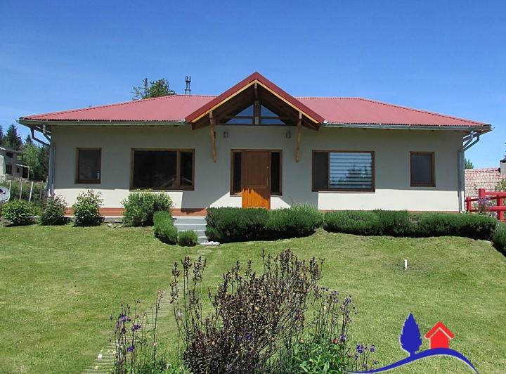 Casa · 207m² · 7 Ambientes · 1 Cochera