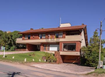 Casa · 396m² · 6 Ambientes · 1 Cochera · Casa en Venta 6 Ambientes Pinamar Lasalle