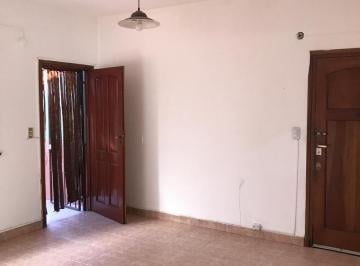 PH · 50m² · 3 Ambientes · Venta - Departamento Tipo Casa - 3 Ambientes con Dos Patios - Lanús Este