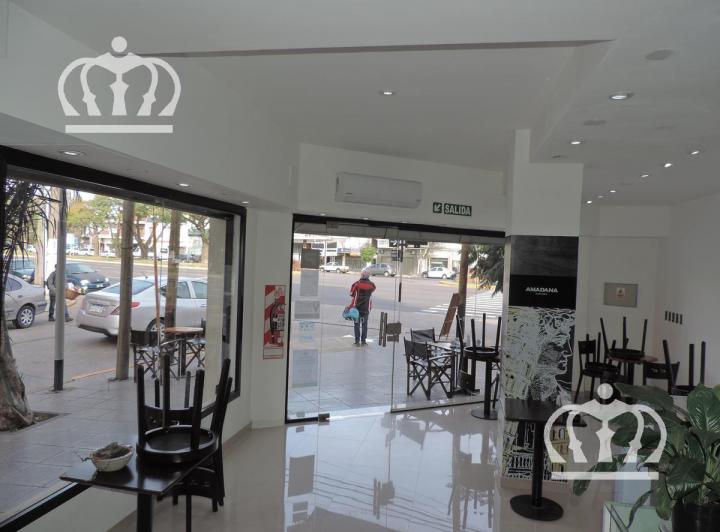 Local comercial · 115m² · 1 Cochera