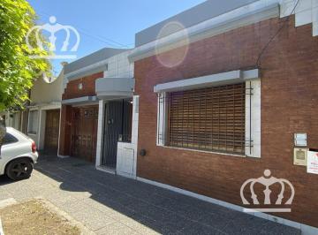 Casa · 201m² · 4 Dormitorios · 1 Cochera · Casa - Venta - 2 Familias - Gerli
