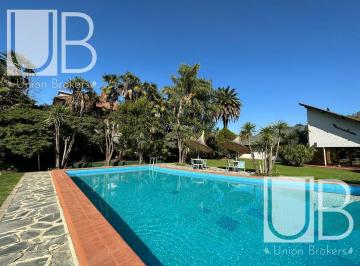 Quinta vacacional · 525m² · 7 Ambientes · 6 Cocheras · Quinta en Canning
