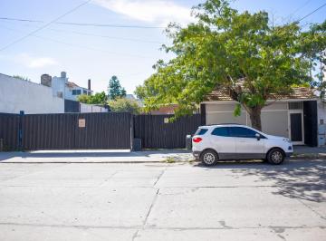 Local comercial · 230m² · Depósito + Local + Lote - Alberti y Chile