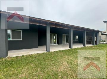 Casa · 140m² · 4 Ambientes · Oportunidad! Casa 3 Dorm a Terminar Lote 1768 m² en Chacras de La Reserva Cardales