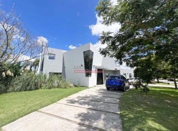 LHP-LHP-2340_2 · Casa en Venta 3 Dorm. - Lote Interno - Santa Teresa