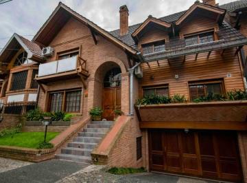 Casa · 466m² · 7 Ambientes · 3 Cocheras · Casa en Venta en Acassuso, San Isidro