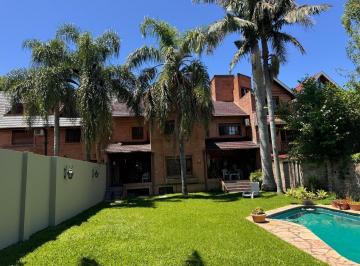 Casa · 466m² · 7 Ambientes · 3 Cocheras · Casa en Venta en Acassuso, San Isidro