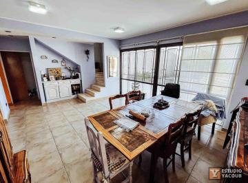 Casa · 205m² · 7 Ambientes · Casa en Venta - 4 Dorm. 2 Baños - 360 m² - Manuel B. Gonnet, La Plata