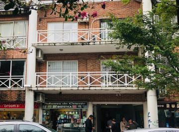 Oficina comercial · 45m² · 1 Ambiente · Oficina Luminosa en San Isidro, Amplio Ambiente con Salida a Patio