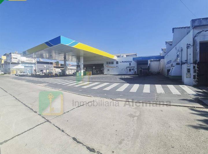 Local comercial · 593m²