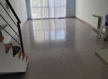 Casa · 160m² · 6 Ambientes · 1 Cochera · Casa en Zona Sur