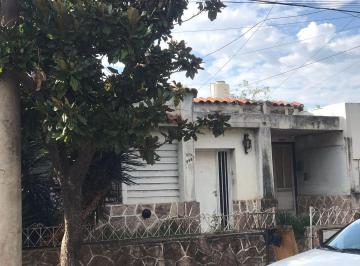 Casa · 164m² · 3 Ambientes · Casa en Venta Para Demoler - B°villa Cabrera