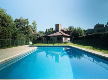 Casa de 5 ambientes, Cañuelas · Hermosa Casa en Venta y Alquiler. Espectacular Fondo Libre. Club de Campo La Martona