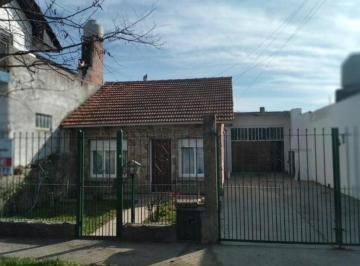 Casa · 108m² · 3 Ambientes · Casa de 3 Ambientes en Lote Propio.