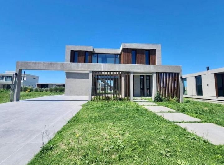 Casa · 144m² · 4 Ambientes